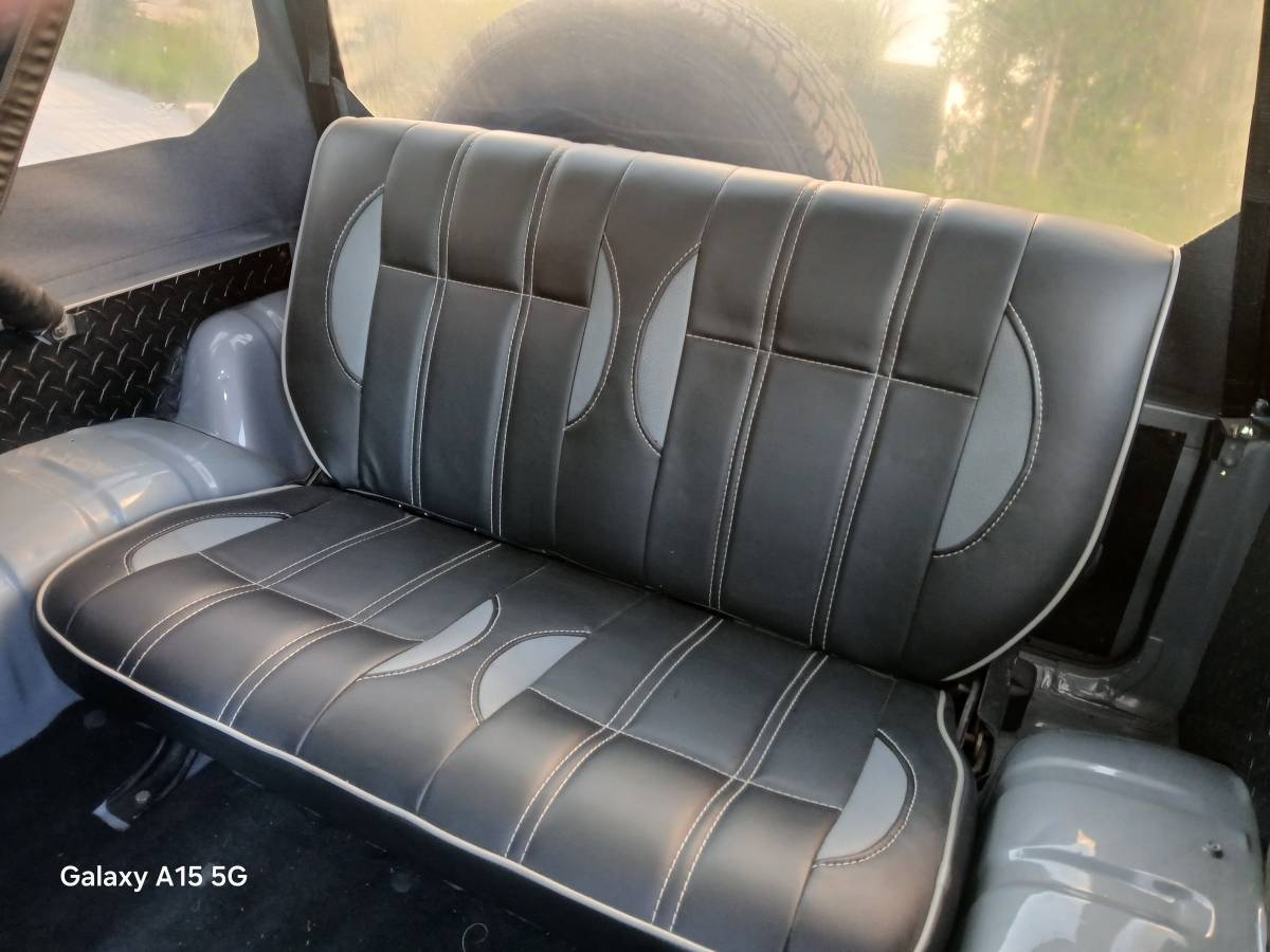 Suzuki-samurai-jimny-canvas-top-1988-grey-9