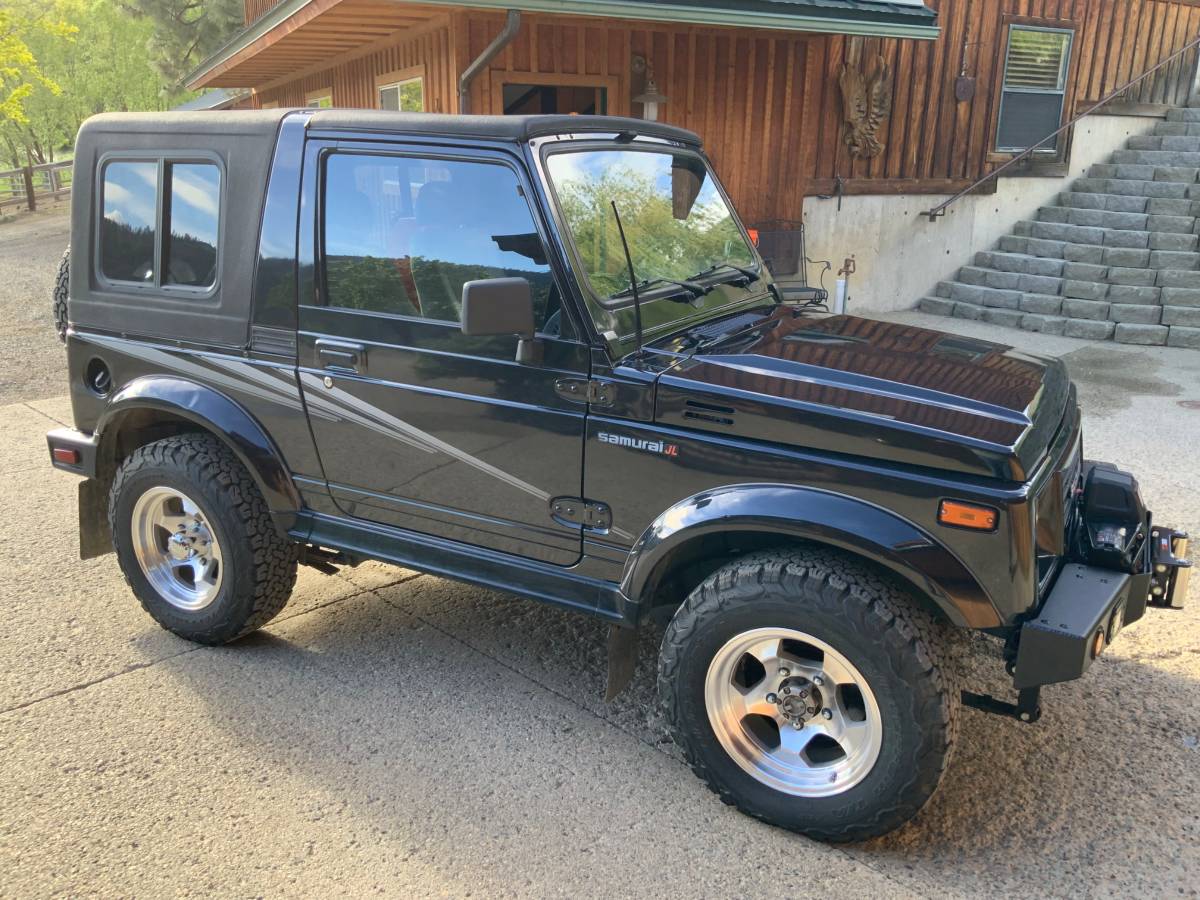 Suzuki-samurai-jl-1991-black-1