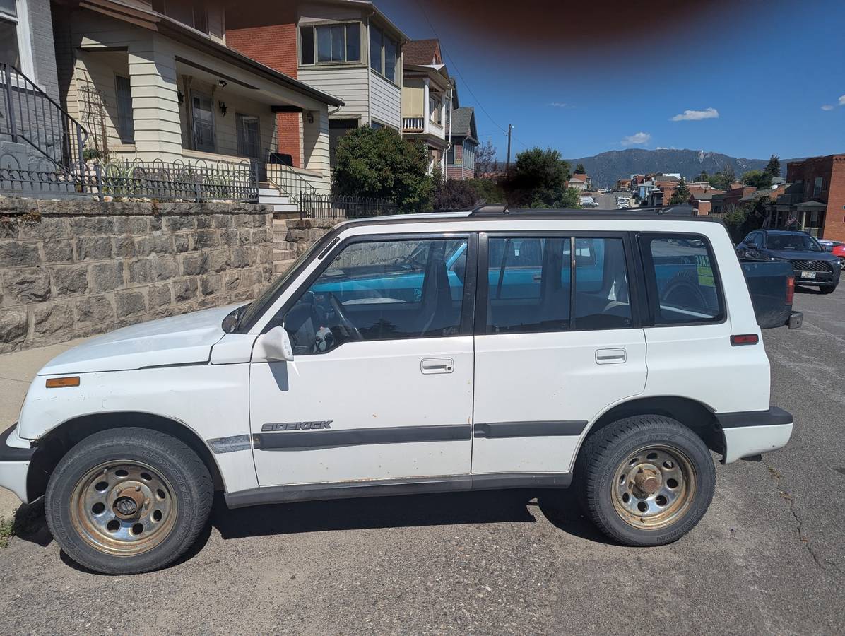 Suzuki-sidekick-1992