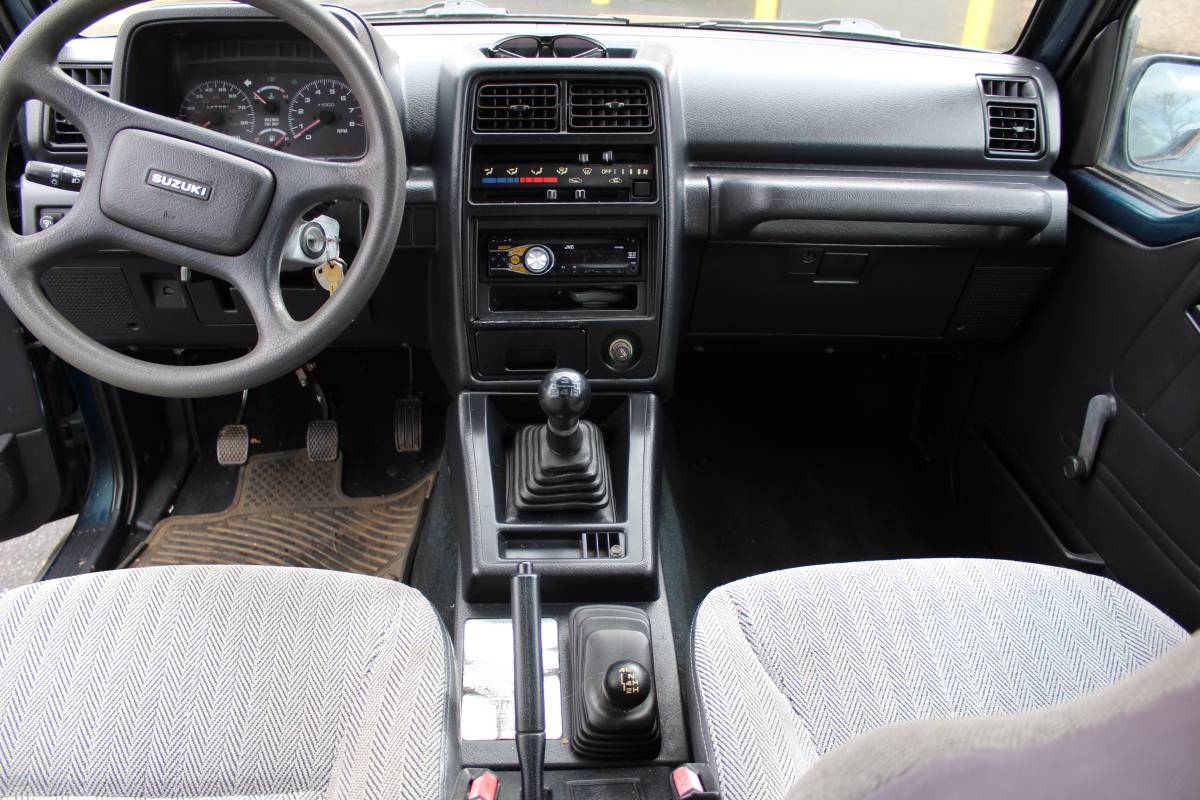 Suzuki-sidekick-1995-green-4