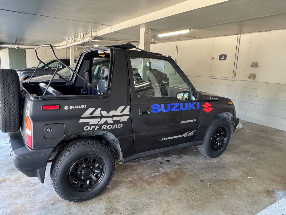 Suzuki-sidekick-jx-1989-black