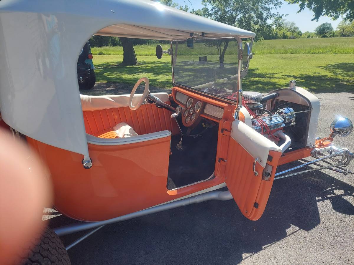 T-bucket-1923-orange-5