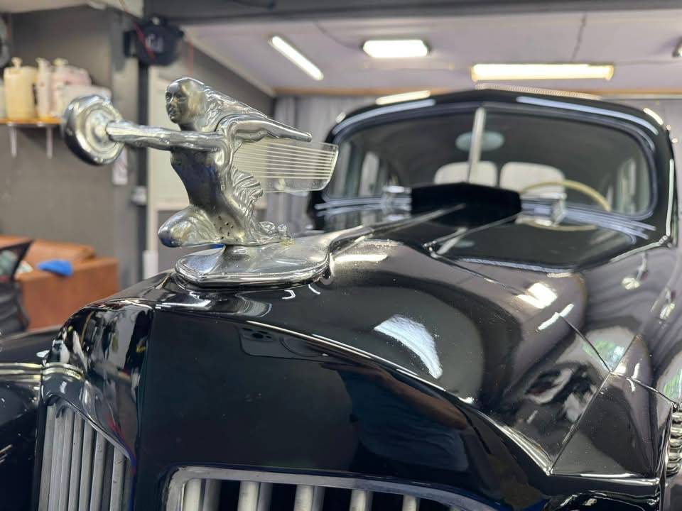 Touring-sedan-1938-black-1