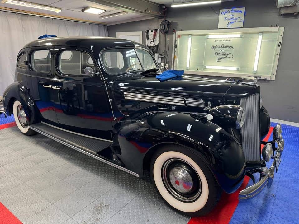 Touring-sedan-1938-black
