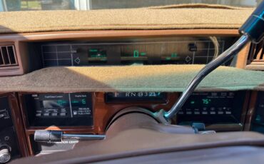 Touring-sedan-de-ville-1993-white-5