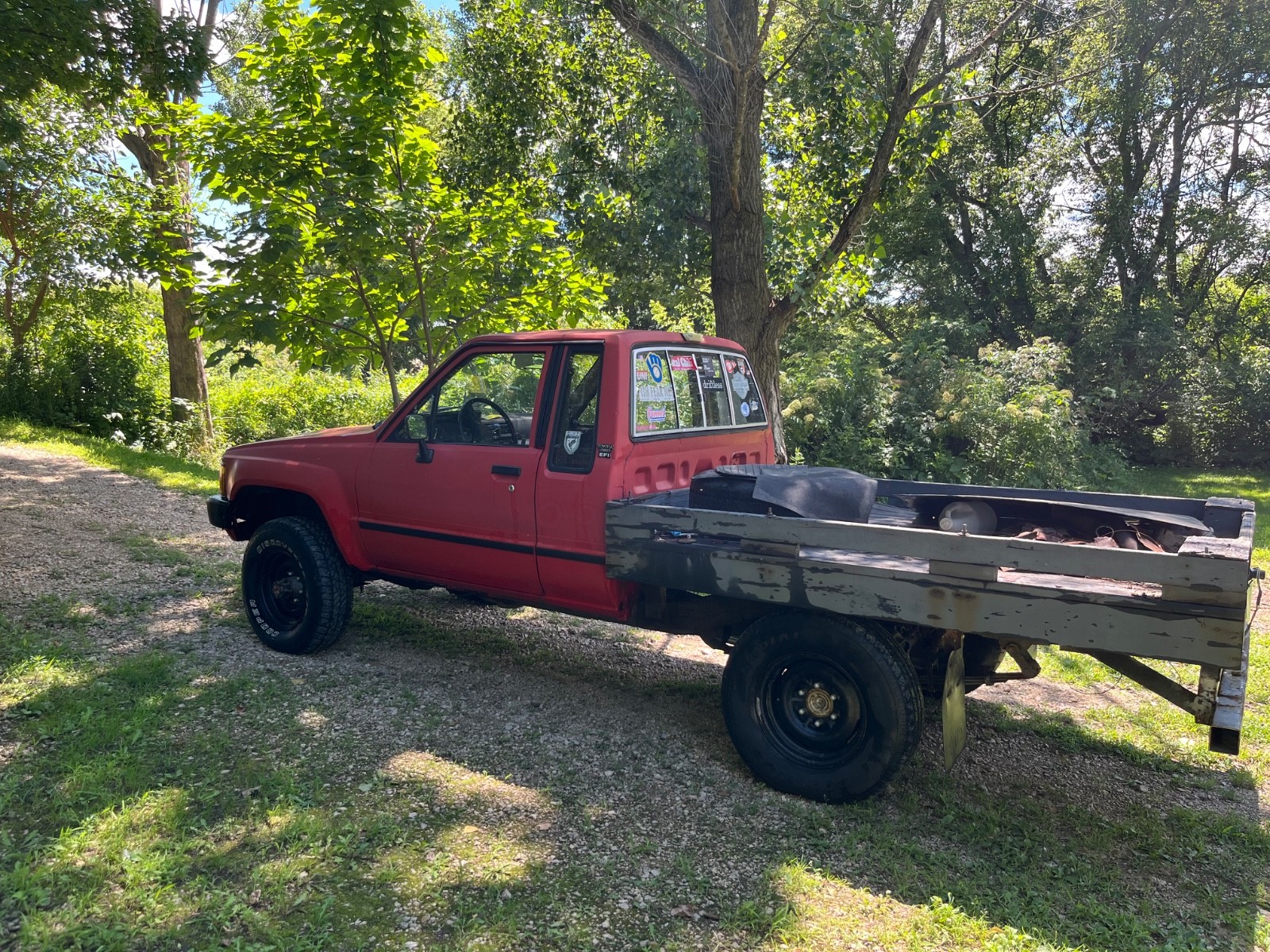 Toyota-12-Ton-Pickup-1985-Extended-Cab-Pickup-1