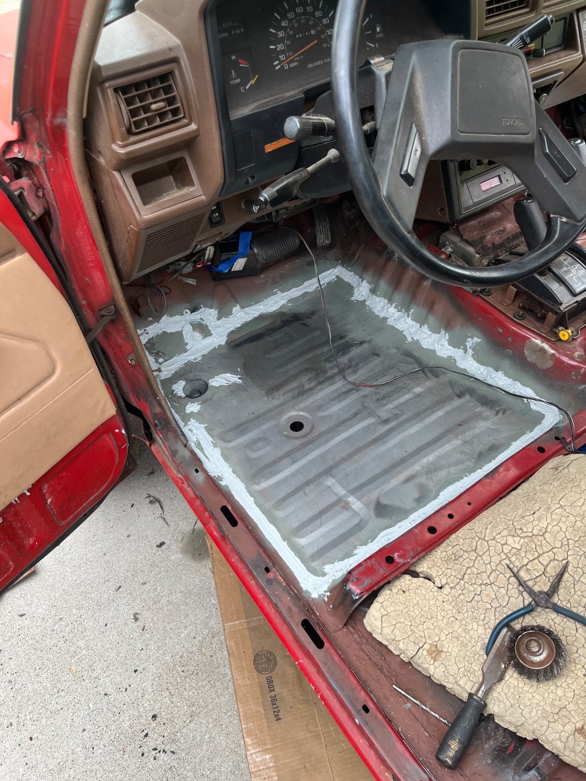 Toyota-12-Ton-Pickup-1985-Extended-Cab-Pickup-3
