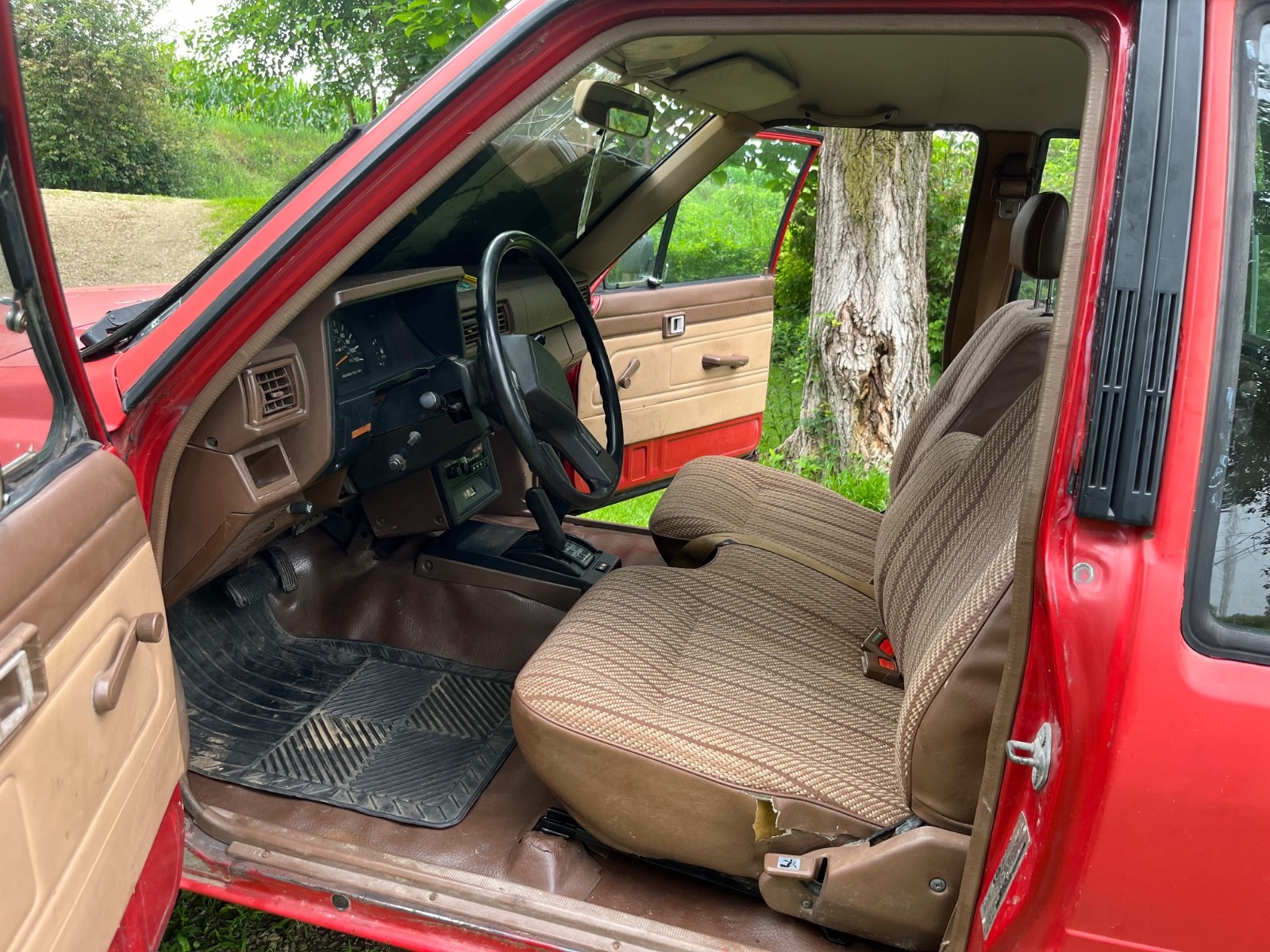 Toyota-12-Ton-Pickup-1985-Extended-Cab-Pickup-5