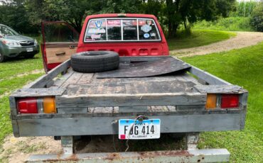 Toyota-12-Ton-Pickup-1985-Extended-Cab-Pickup-9