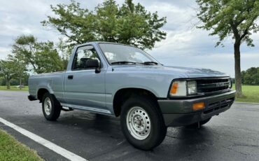 Toyota-12-Ton-Pickup-1990-Standard-Cab-Pickup-1