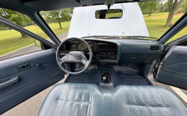 Toyota-12-Ton-Pickup-1990-Standard-Cab-Pickup-12