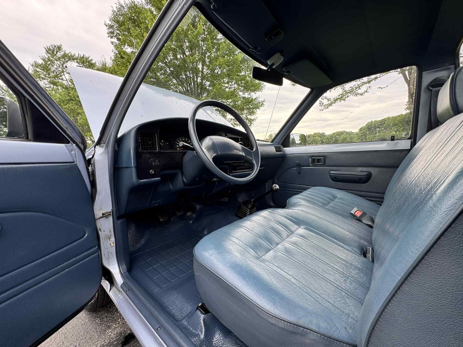 Toyota-12-Ton-Pickup-1990-Standard-Cab-Pickup-14
