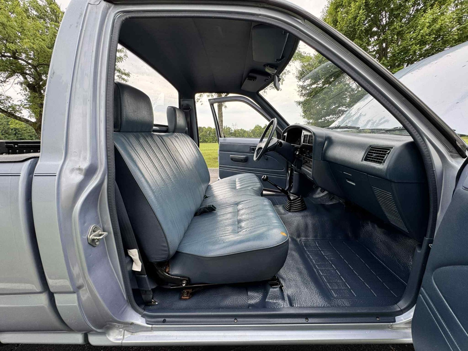 Toyota-12-Ton-Pickup-1990-Standard-Cab-Pickup-16