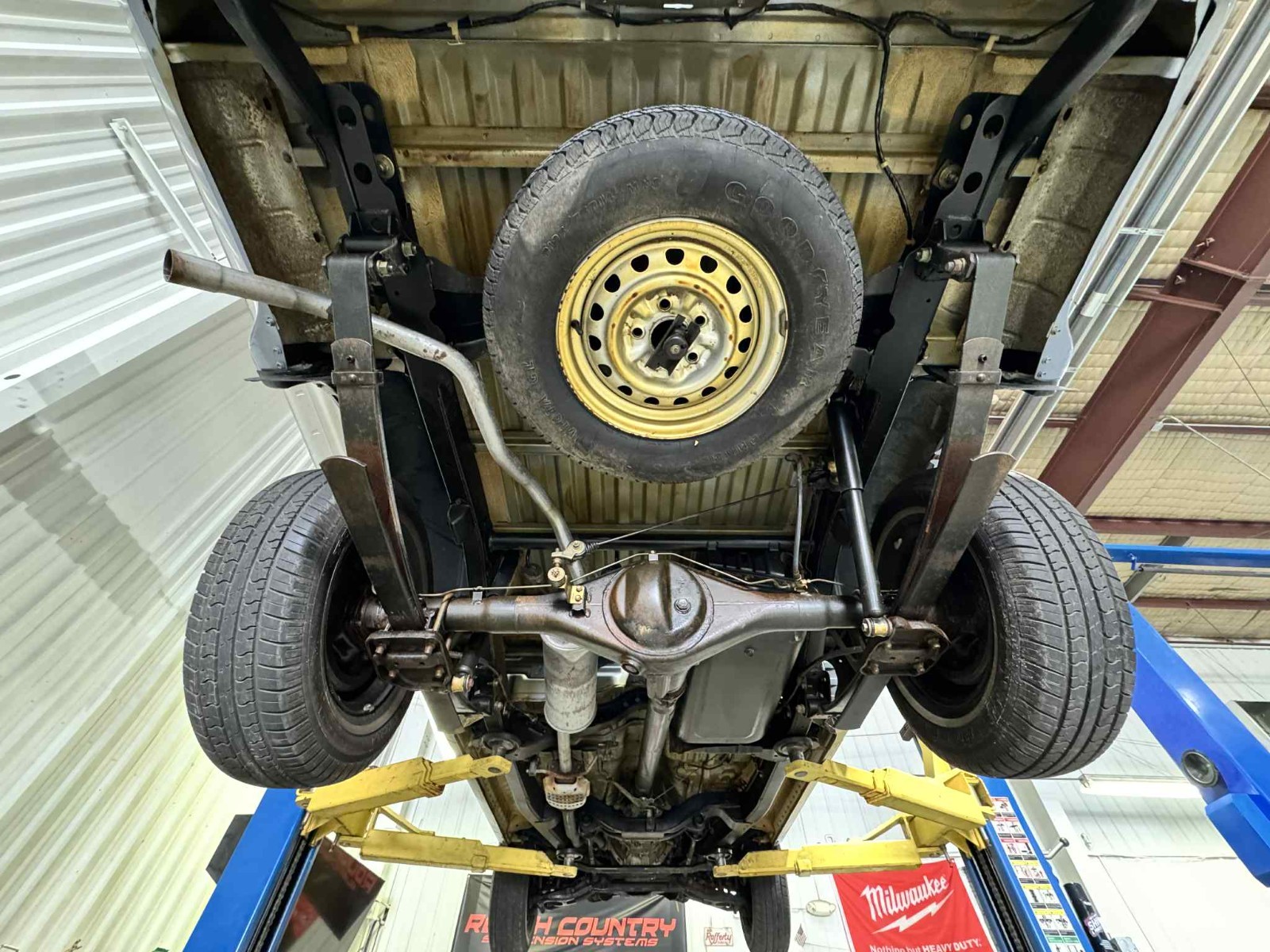 Toyota-12-Ton-Pickup-1990-Standard-Cab-Pickup-23