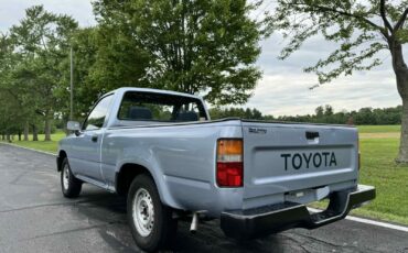 Toyota-12-Ton-Pickup-1990-Standard-Cab-Pickup-6