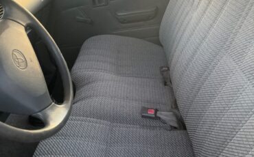 Toyota-12-Ton-Pickup-1993-17