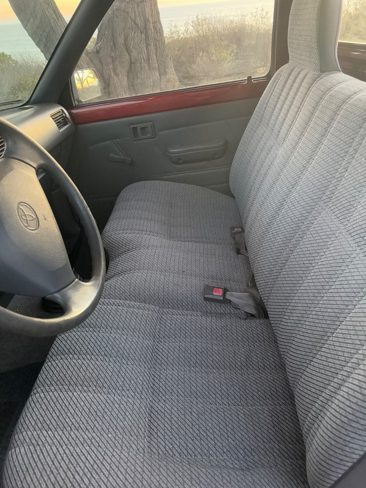 Toyota-12-Ton-Pickup-1993-17
