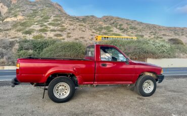 Toyota-12-Ton-Pickup-1993-2