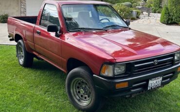 Toyota-12-Ton-Pickup-1993