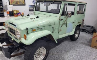 Toyota-1971-green-1