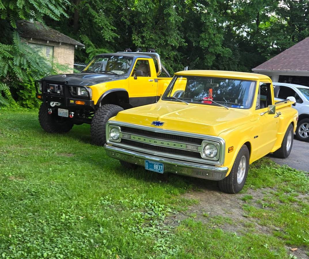 Toyota-1979-yellow-1