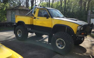 Toyota-1979-yellow-12