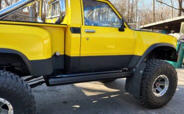 Toyota-1979-yellow