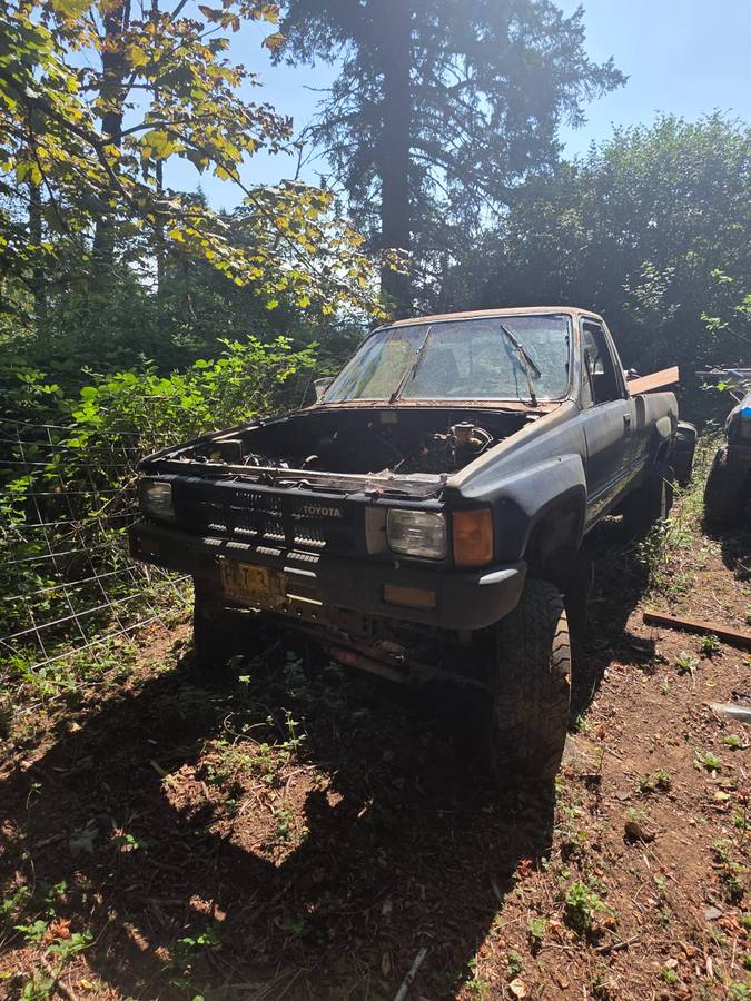 Toyota-1987-silver-6