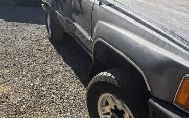 Toyota-1987-silver-8