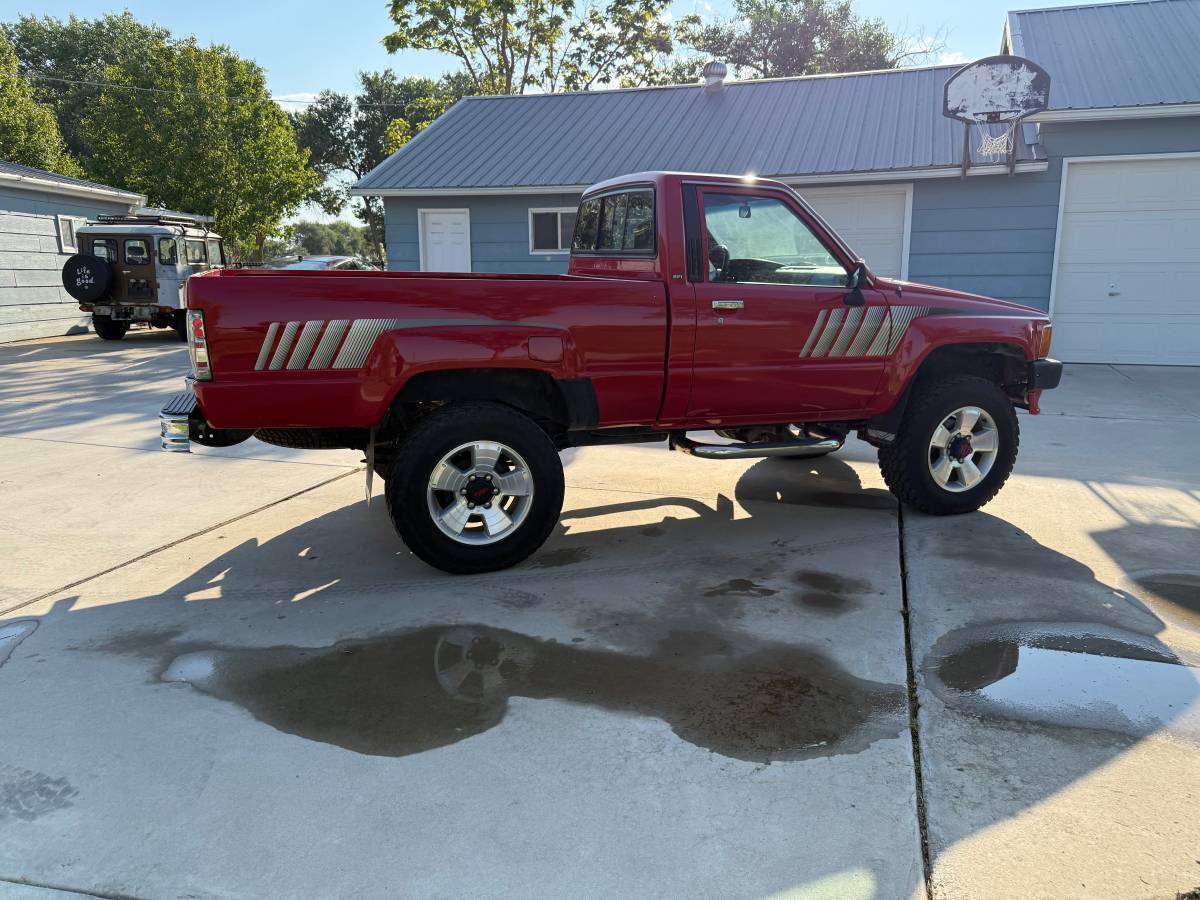 Toyota-1988-red-10