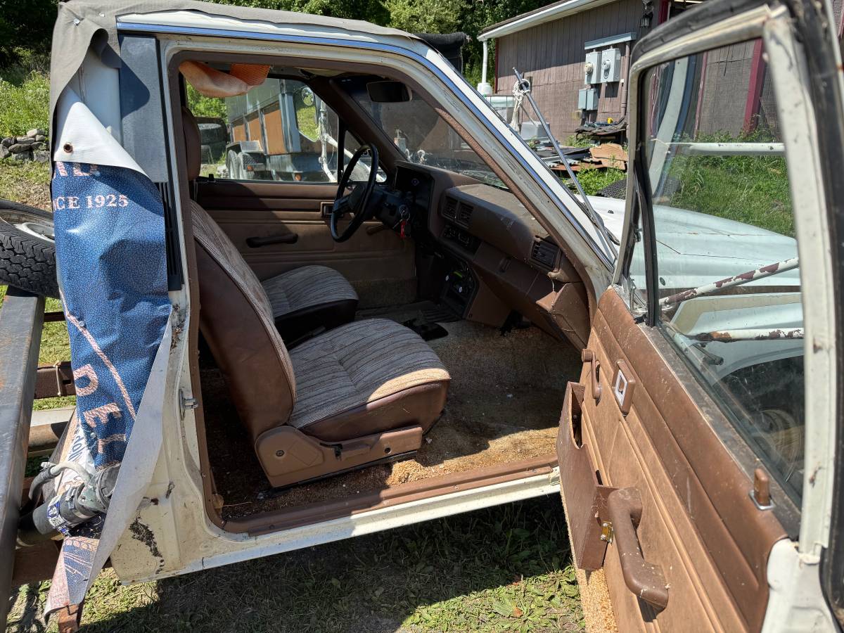 Toyota-22r-1987-custom-8