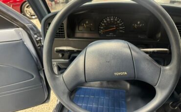Toyota-2WD-Pickups-1989-Pickup-Truck-11