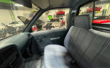 Toyota-2WD-Pickups-1989-Pickup-Truck-13