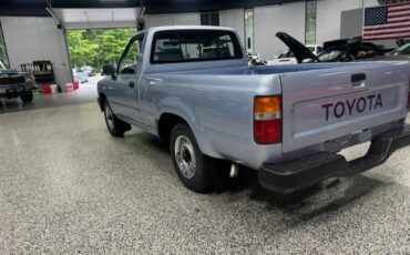 Toyota-2WD-Pickups-1989-Pickup-Truck-4