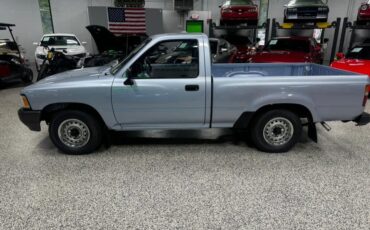 Toyota-2WD-Pickups-1989-Pickup-Truck-5