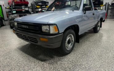 Toyota-2WD-Pickups-1989-Pickup-Truck-6
