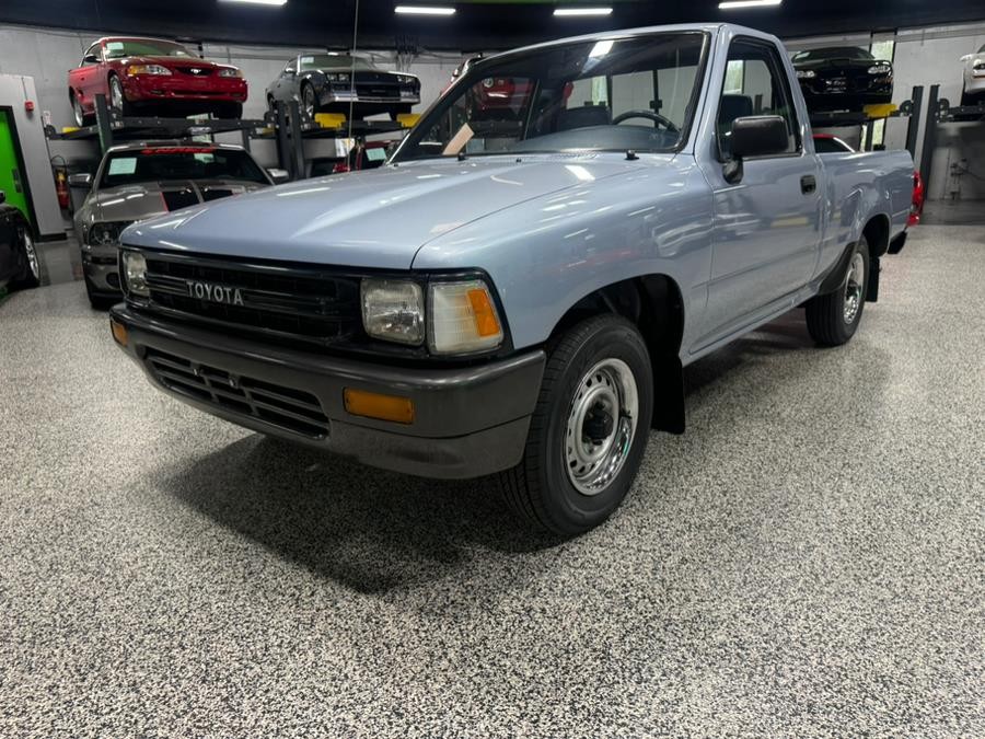 Toyota-2WD-Pickups-1989-Pickup-Truck-6