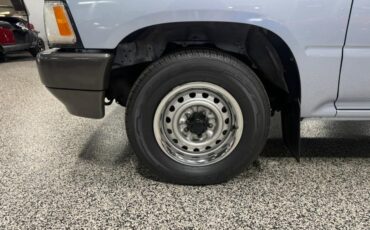 Toyota-2WD-Pickups-1989-Pickup-Truck-8