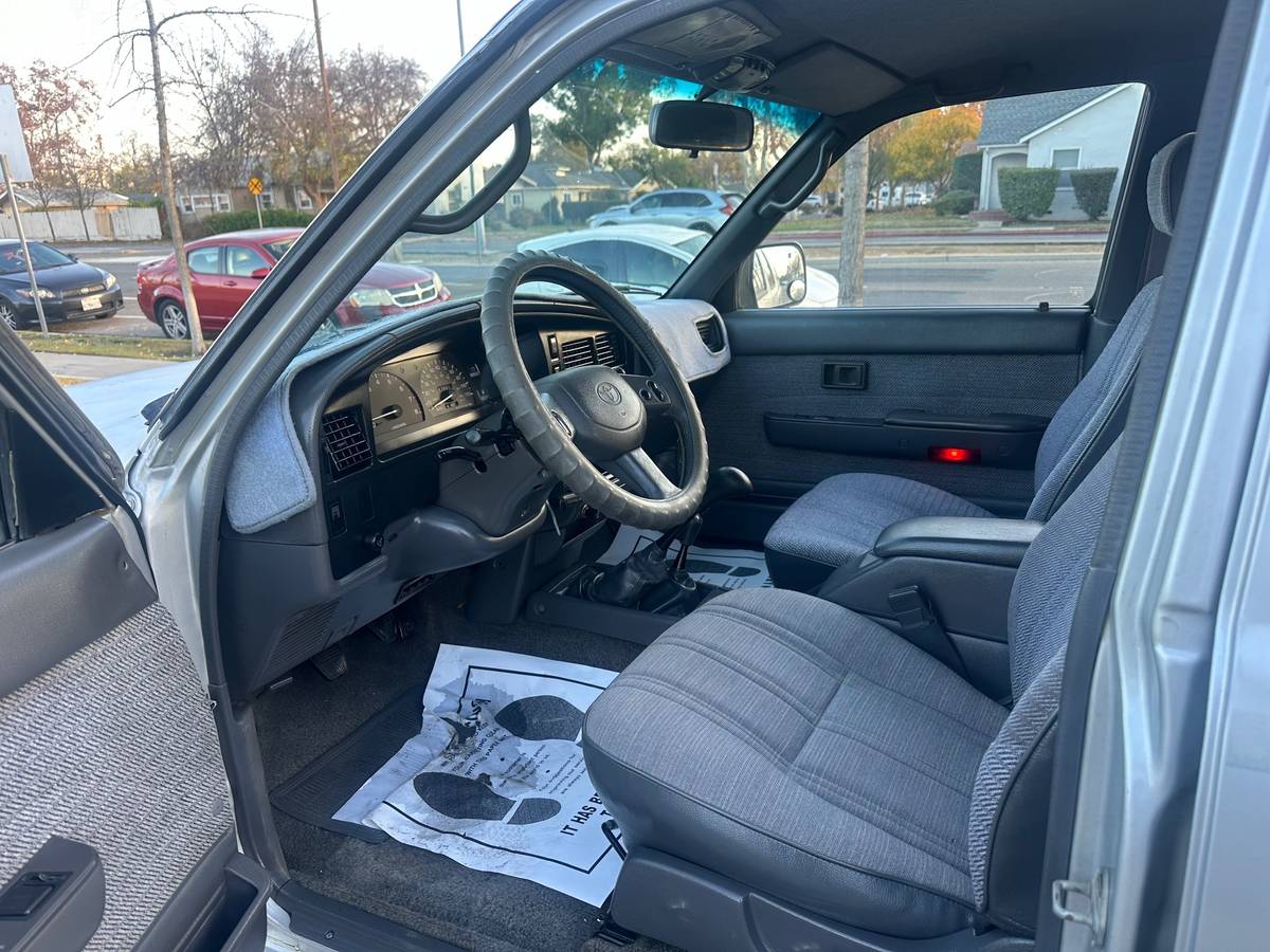 Toyota-4-runner-1992-13