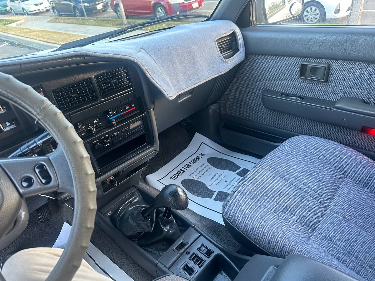 Toyota-4-runner-1992-15