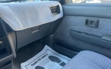 Toyota-4-runner-1992-17