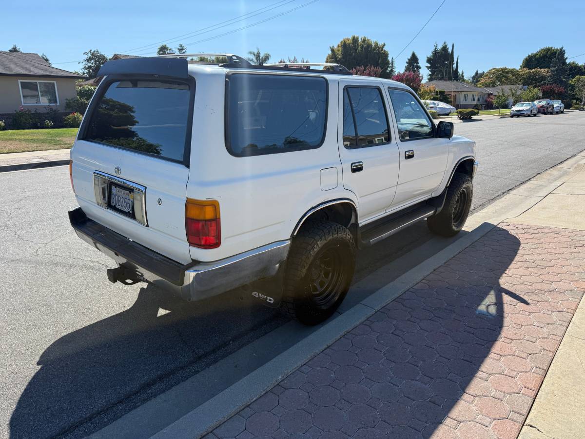 Toyota-4-runner-4wd-1993-3