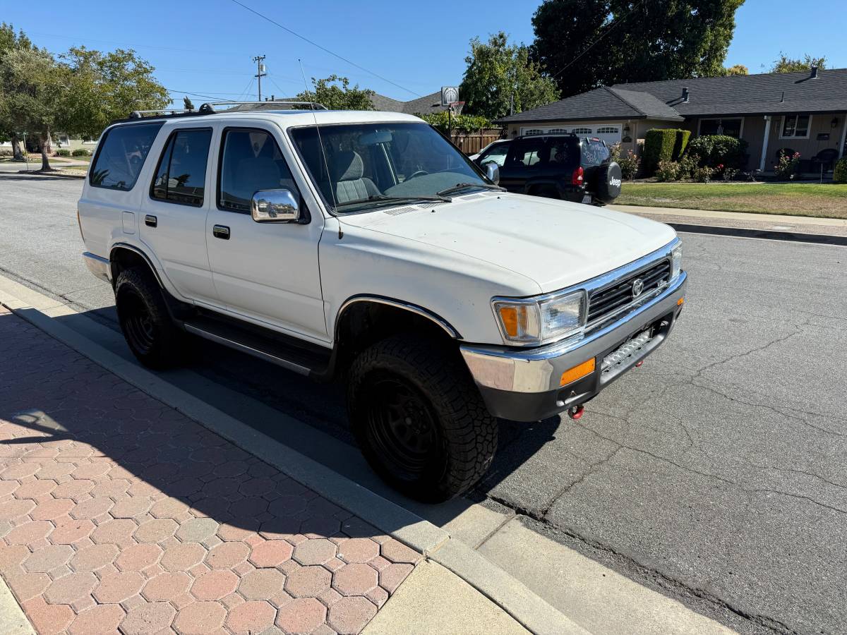 Toyota-4-runner-4wd-1993-4