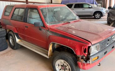 Toyota-4-runner-sr5-1988-red-1