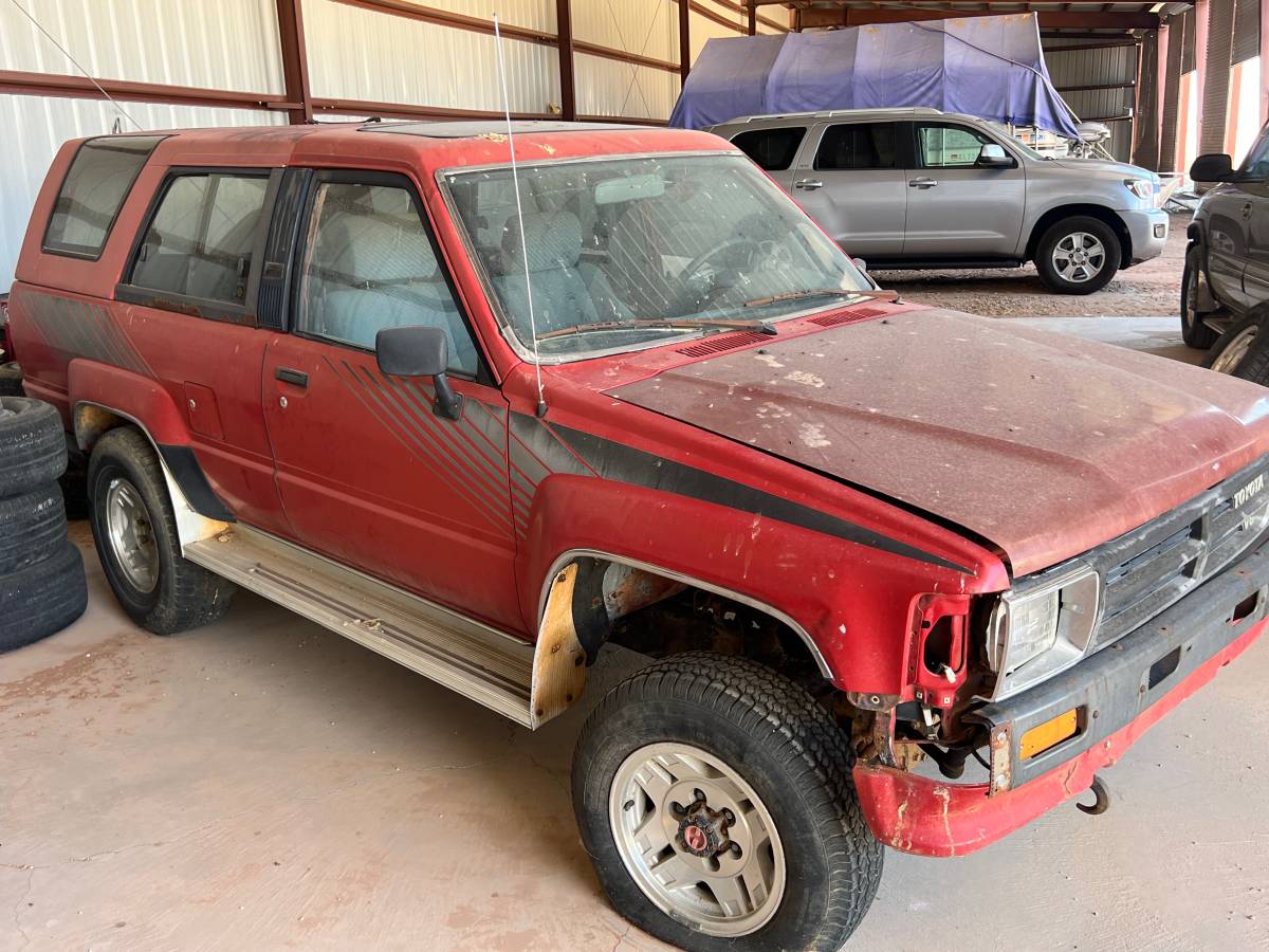 Toyota-4-runner-sr5-1988-red-1