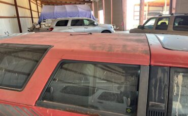 Toyota-4-runner-sr5-1988-red-15