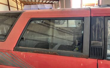 Toyota-4-runner-sr5-1988-red-16