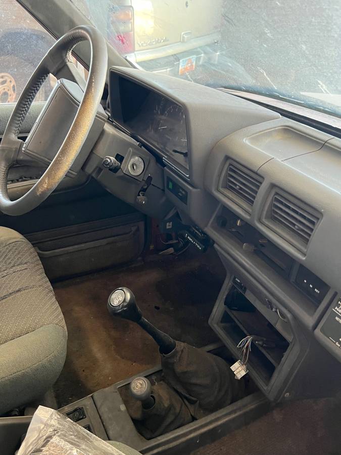 Toyota-4-runner-sr5-1988-red-18