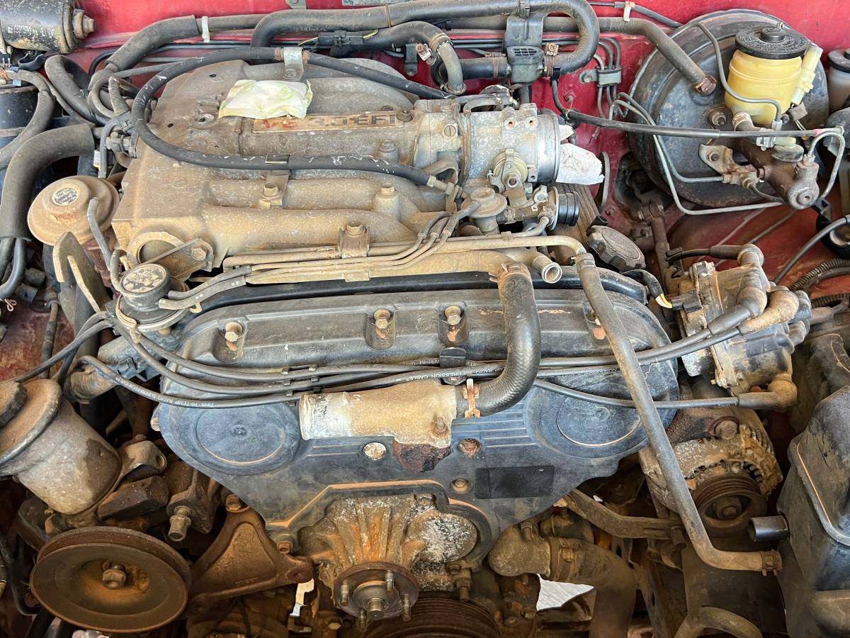Toyota-4-runner-sr5-1988-red-19