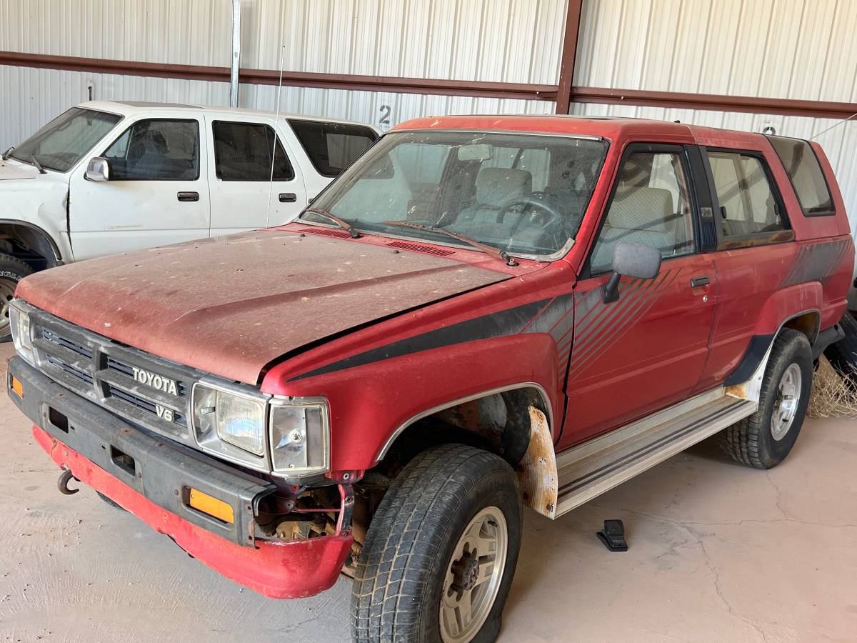 Toyota-4-runner-sr5-1988-red-2